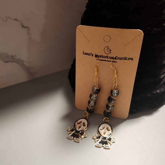 Slasher dangling earrings - Picture 2 of 5